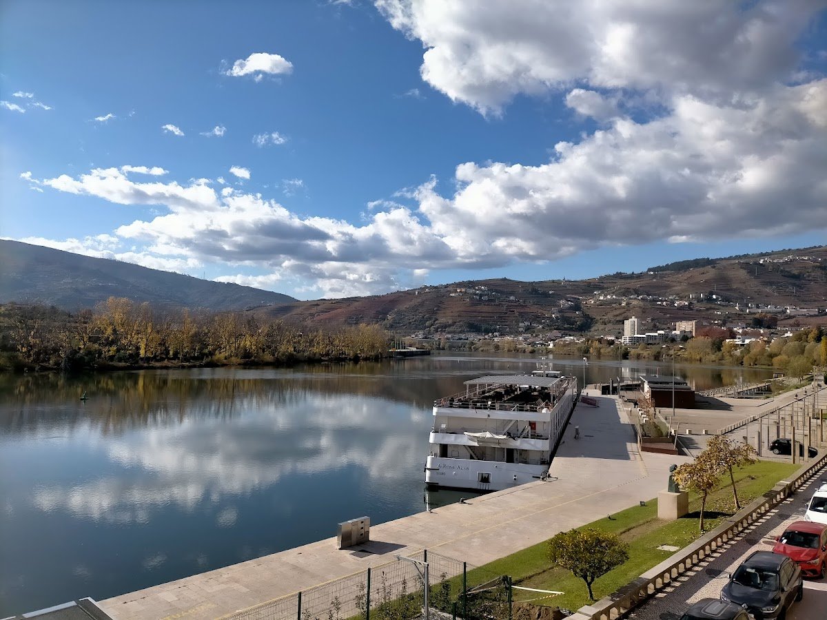 Peso da Régua: Capital do Vinho do Porto e Porta de Entrada do Douro